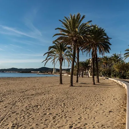 Apartment Au Lavandou, 4 Couchages, Terrasse, A 20m, Climatisation - Fr-1-803-70 Le Lavandou