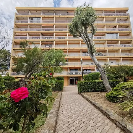 Au Lavandou, 4 Couchages, Terrasse, A 20m, Climatisation - Fr-1-803-70 Apartment