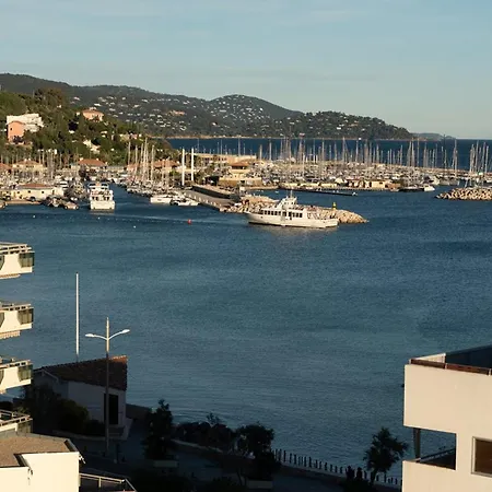Apartment Au Lavandou, 4 Couchages, Terrasse, A 20m, Climatisation - Fr-1-803-70