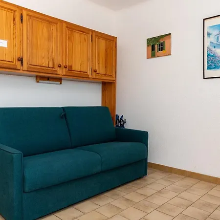 Apartment Au Lavandou, 4 Couchages, Terrasse, A 20m, Climatisation - Fr-1-803-70 Le Lavandou